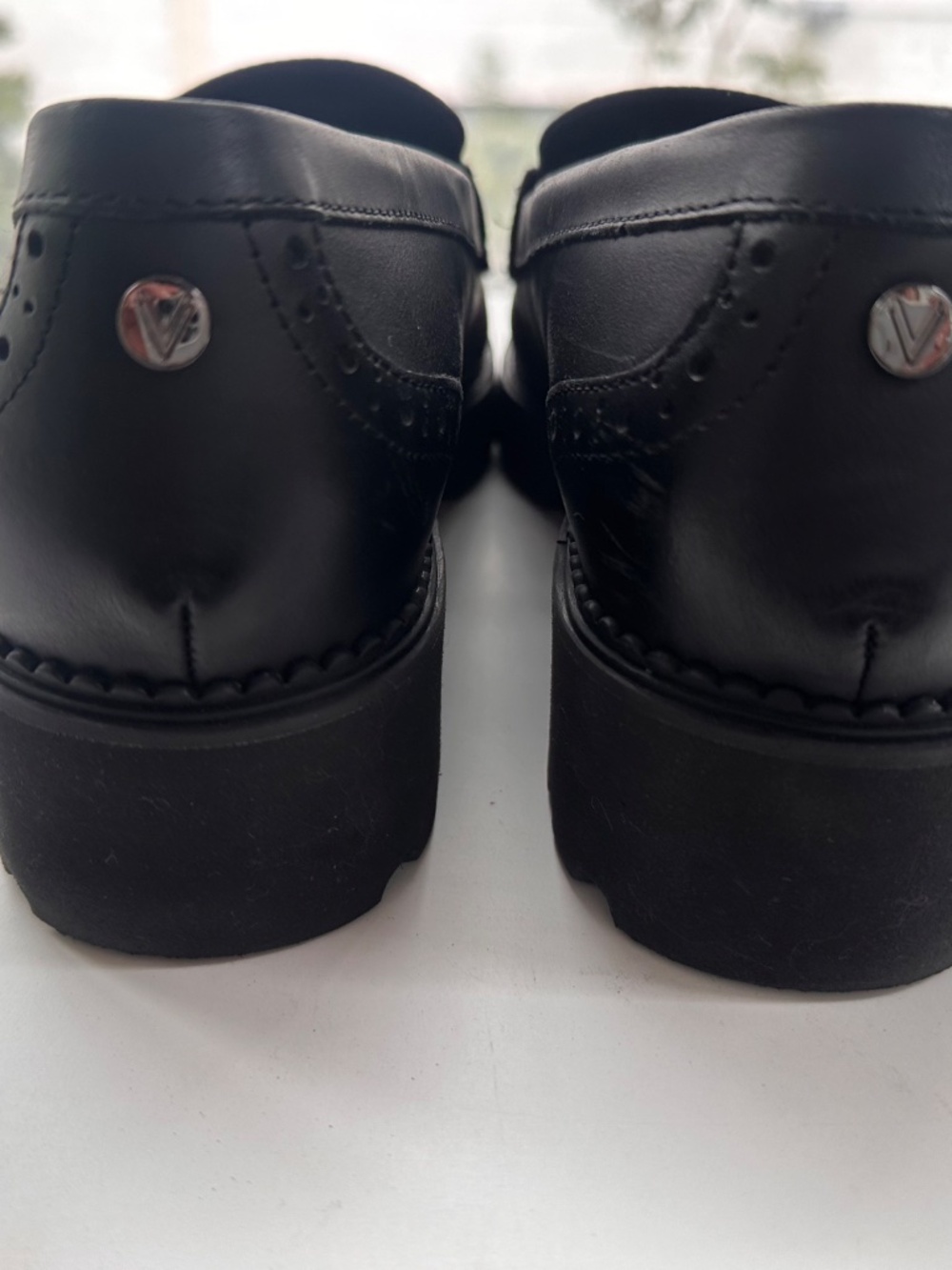 Vionic "Fillmore" Lug Loafer - Picture 4 of 5